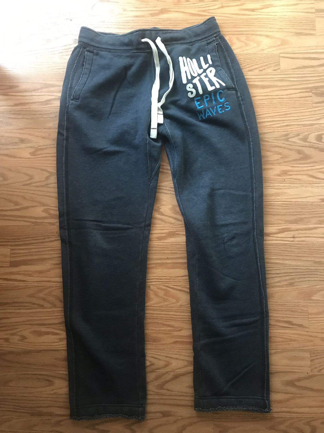 Hollister Pants‼️. Size M. Used. 