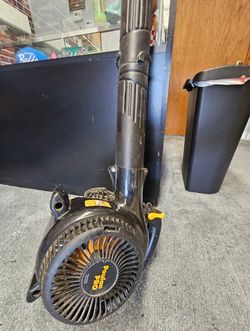 Poulan Pro 25cc Leaf Blower

