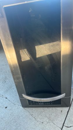 Working microwave