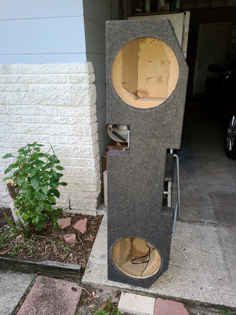 Speaker Box  ..for 12 In. Woofers 