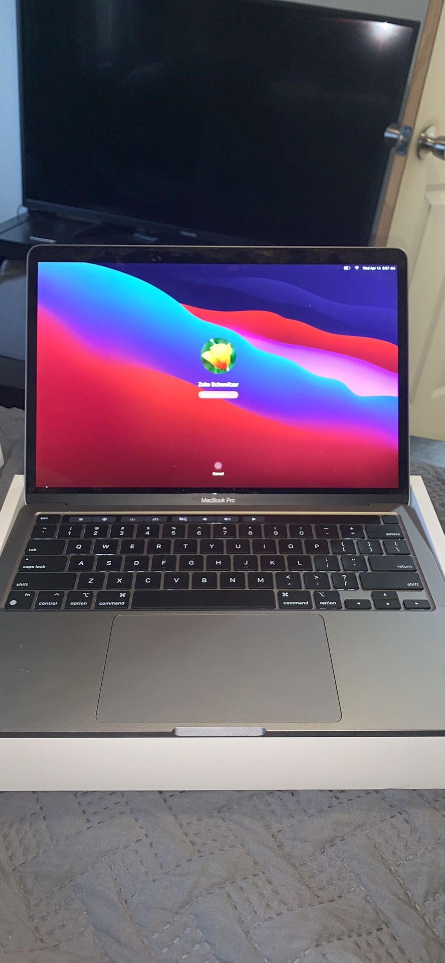 2020 MacBook Pro 13 In, M1 Chip