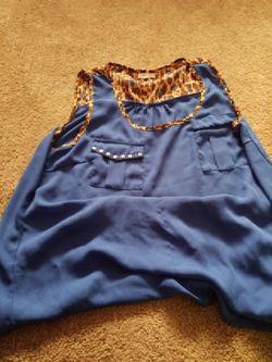 Blue cheeata shirt with pocket in front