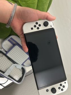 Nintendo Switch OLED (White)