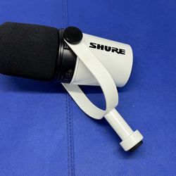 Shure MV7 Hybrid Podcast Microphone - White
