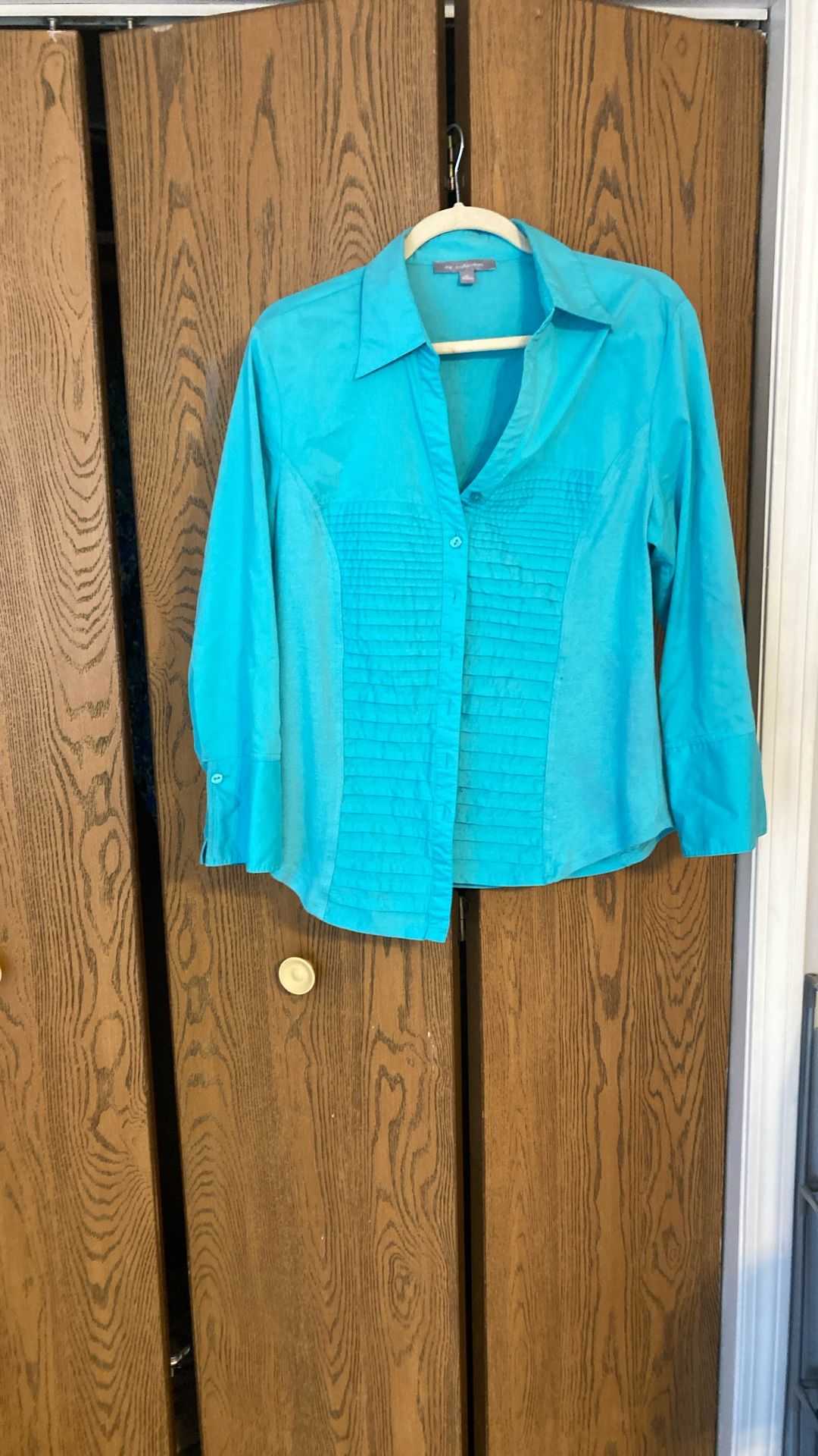 Long sleeve aqua shirt, size XL