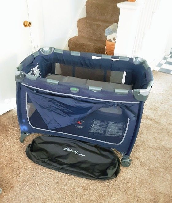 Eddie Bauer Packnplay