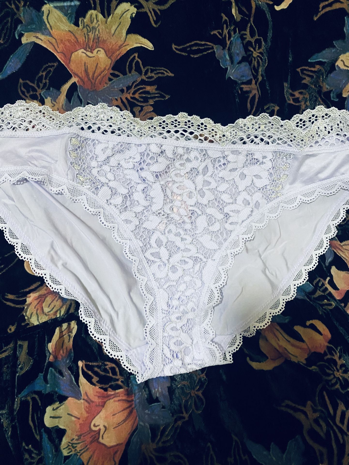 NWT Victoria’s Secret Sexy Pantie