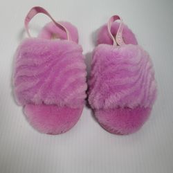 Little Girl Ugg Sandals