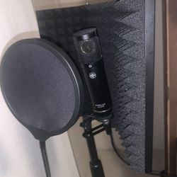 Recording Microphone Stand isolation shield with Heavy Tripod stand, Professional Recording Studio Podcast  With Mic And Focusrite 