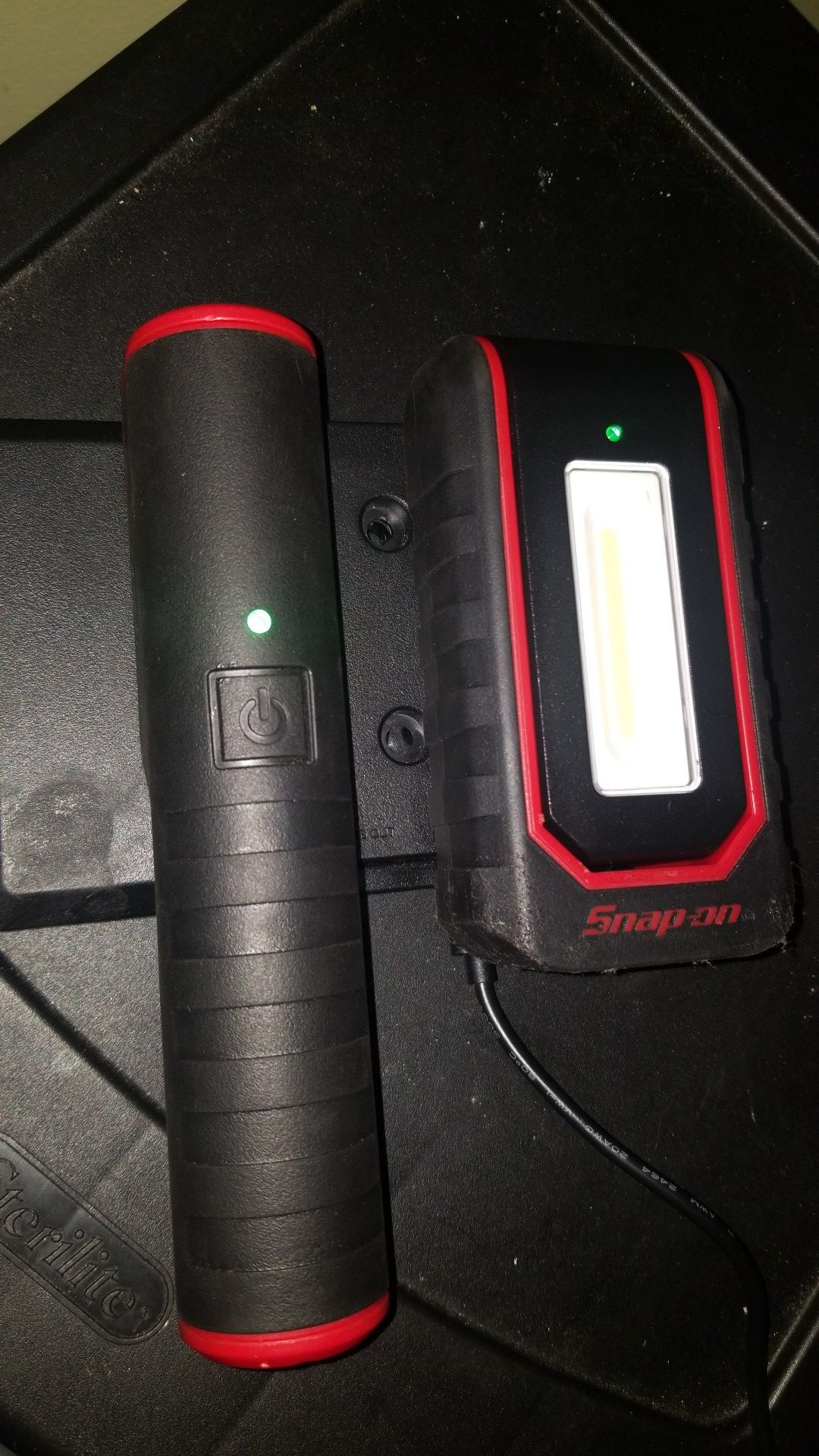 Snap on water proof wireless charging work lights