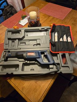 Real Nice Ryobi Variable Speed Reciprocating Saw And Case."CHECK OUT MY PAGE FOR MORE DEALS "