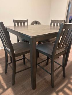 Dining table for sale