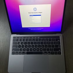 2016 MacBook Pro 13" Touch Bar, Intel Core i5, 16Gb Ram, 256Gb SSD