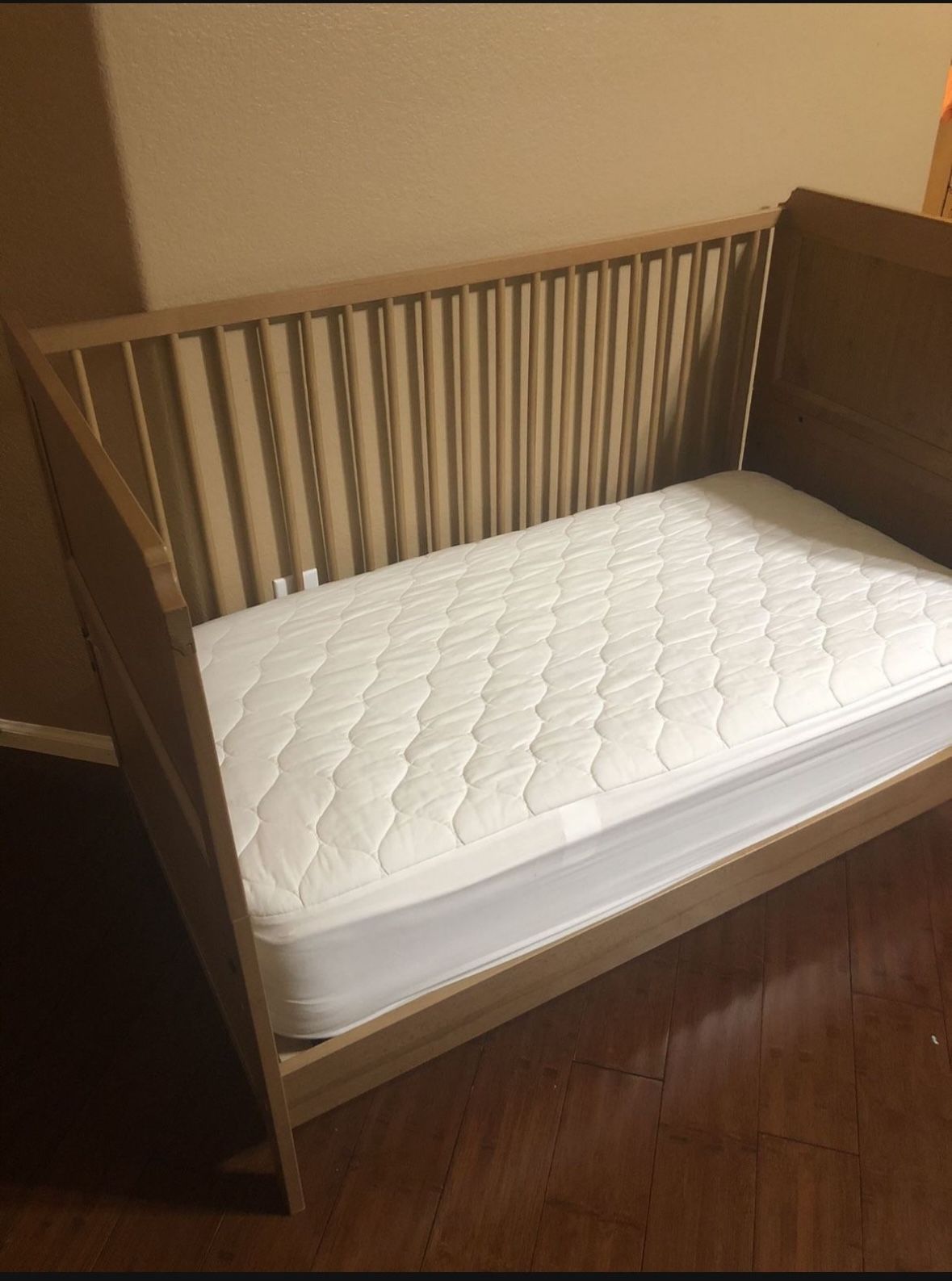 IKEA Baby Crib/Toddler Bed
