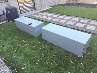 Metal storage units