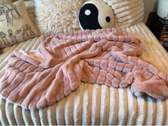 Target rose color throw blanket