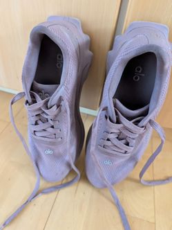Alo Yoga Sneakers Mauve Lace-Up
