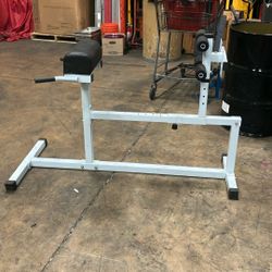Back Extension Machine