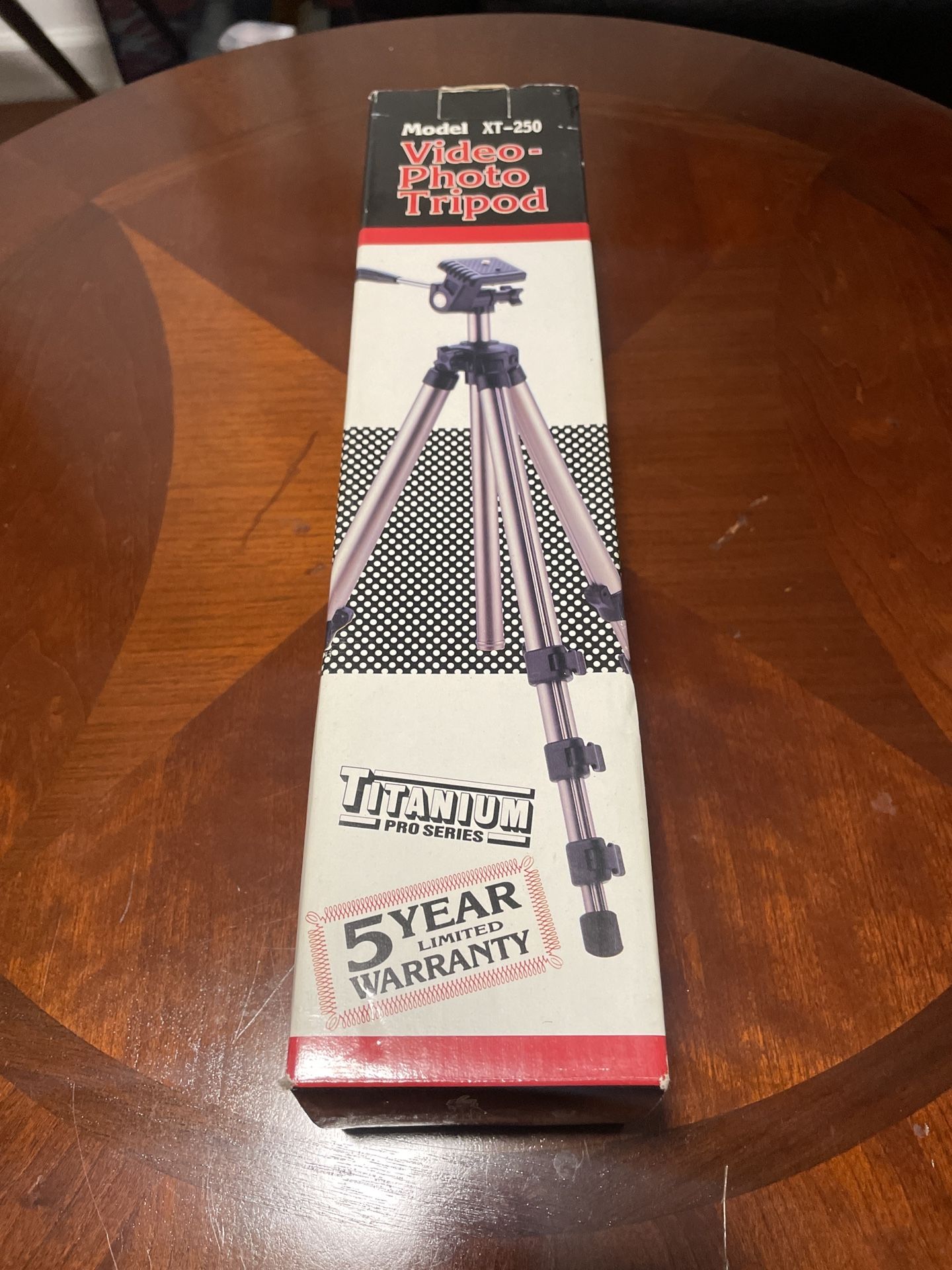 Titanium Pro XT-250 Video/Photo Tripod —in Box