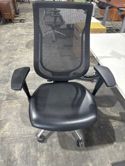 Task chair