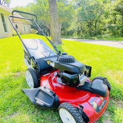 Toro Recycler 22 Self Propelled Lawn Mower With Honda Engine
