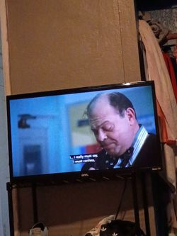 ONN Flat Screen TV with Roku