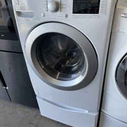 Kenmore front load washer on pedestal