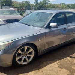 2005 BMW 545I