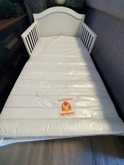 Toddler Bed with Mattess