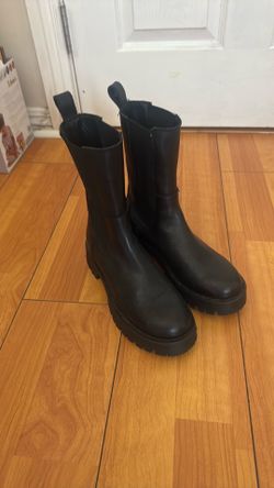 Black boots