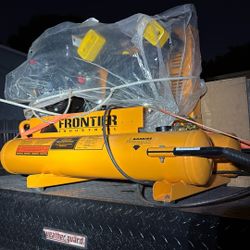 Gas Air Compressor Brandy New Never Used $800.00 Firm 