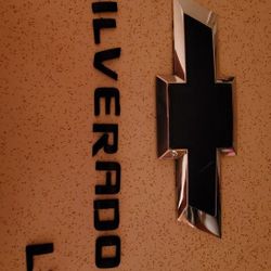 Chevy logo's