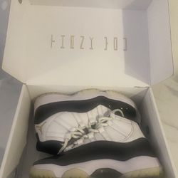 Air Jordan 11 Retro Size 8.5 