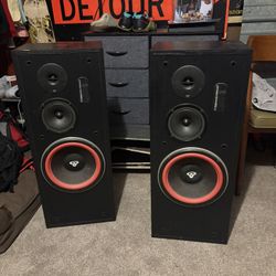 Crewin-Vega S10 Standing Speakers 