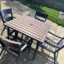 Patio Table and 4 Chairs 