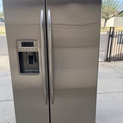 Refrigerator GE Stainless Steel