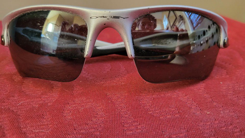 Unisex Oakley Sunglasses  Case Included