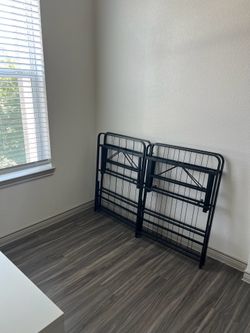 Queen metal frame