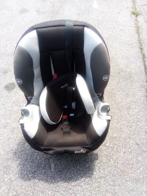Evenflo Triumph Car Seat 30.00