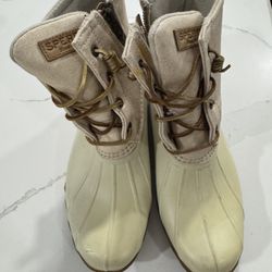 Women’s 8.5 Sperry Rain Boots 