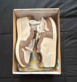 Jordan 1 Retro Low OG Year of the Rabbit Size 8 Men