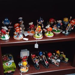 Vintage M&M Collectables 