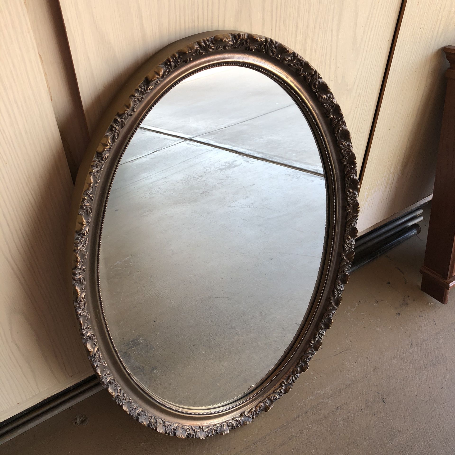 Mirror w Ornate wooden frame