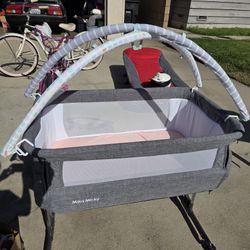 Baby Crib Bassinet 