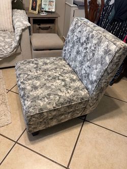 Accent chair