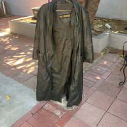 Gabardina De Cuervo Medians