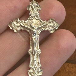 Cross 925 sterling silver v16. 2.71g 1.5 inch long pendant 