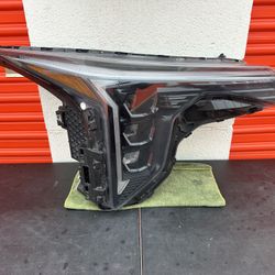  2025 KIA K4 HEADLIGHT LAMP RIGHT PASSENGER OEM 