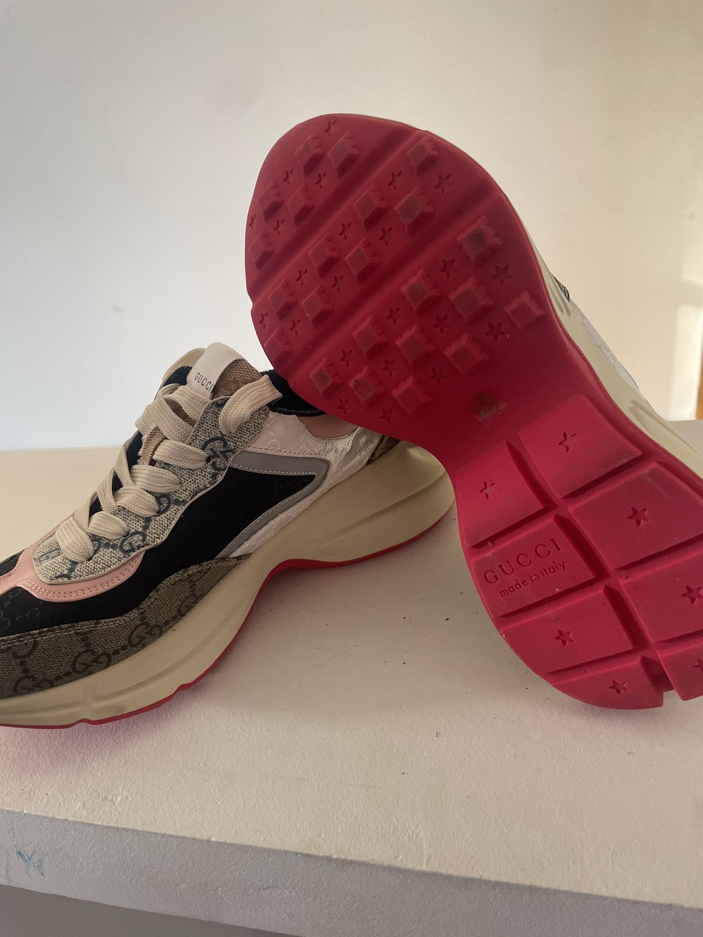 Gucci Sneakers 