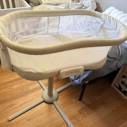 Baby Bassinet: Halo Swivel Bassinest 